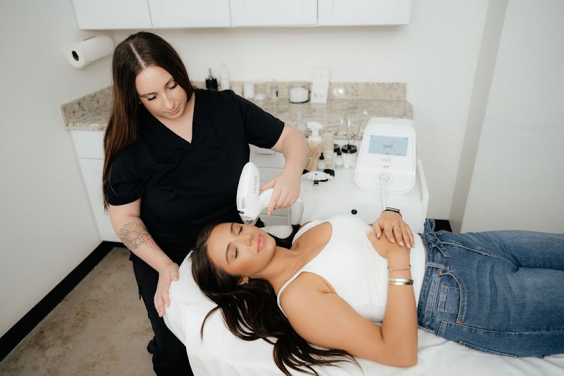 Laser & Glow photo 3