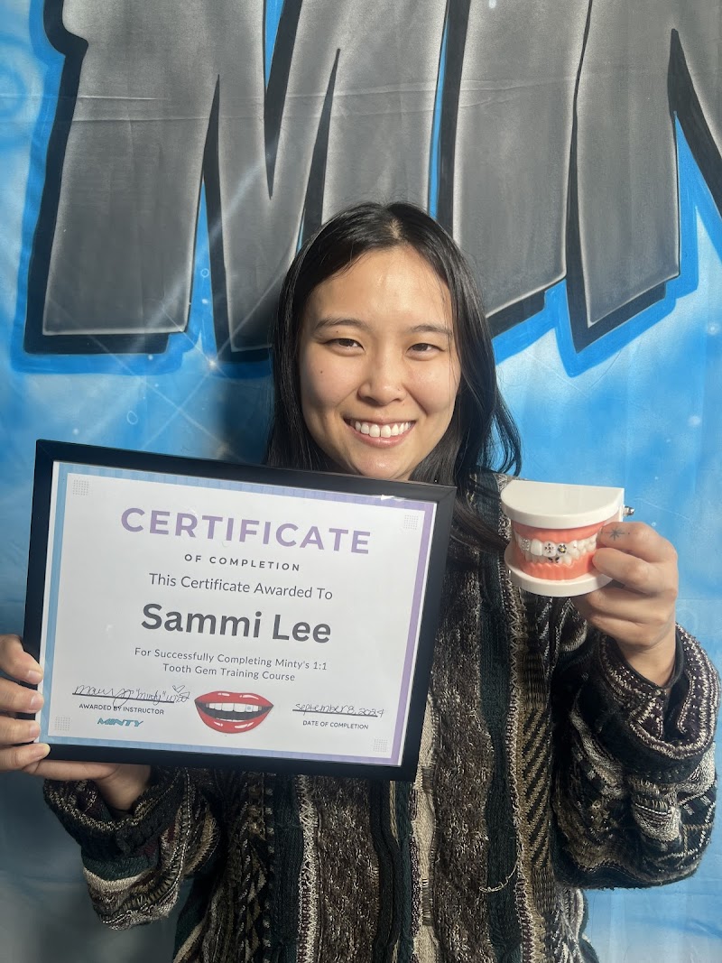 Minty Co. Teeth Whitening & Tooth Gems Studio photo 1