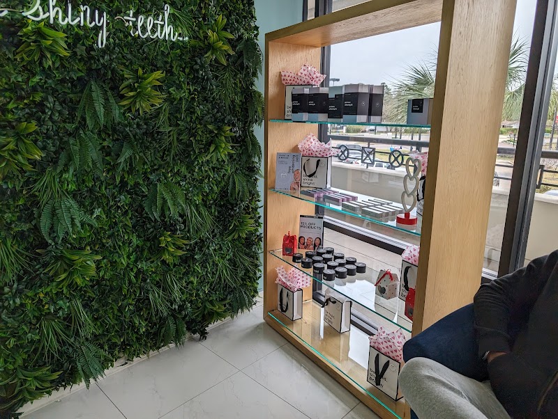 Naturally White Teeth Whitening Memorial photo 3