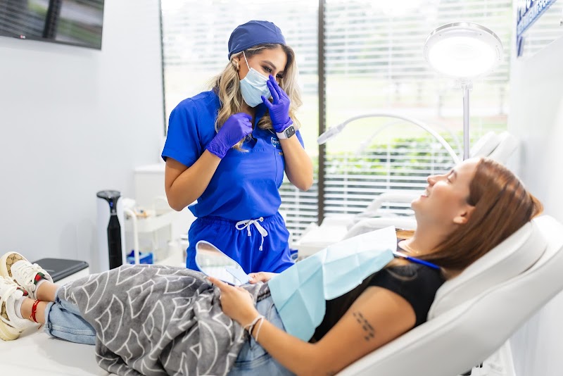 Pure Smiles - Teeth Whitening photo 2