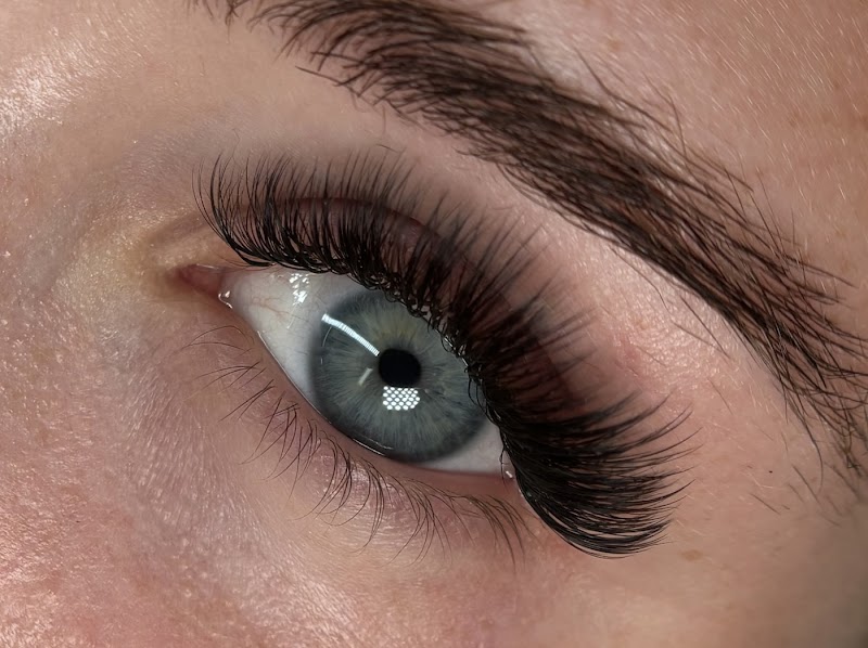 Ravish Brows photo 2