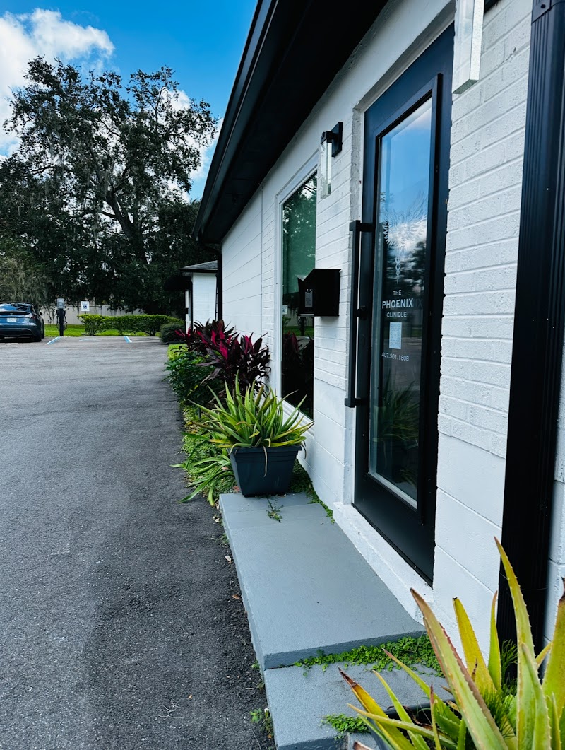The Phoenix Clinique photo 3